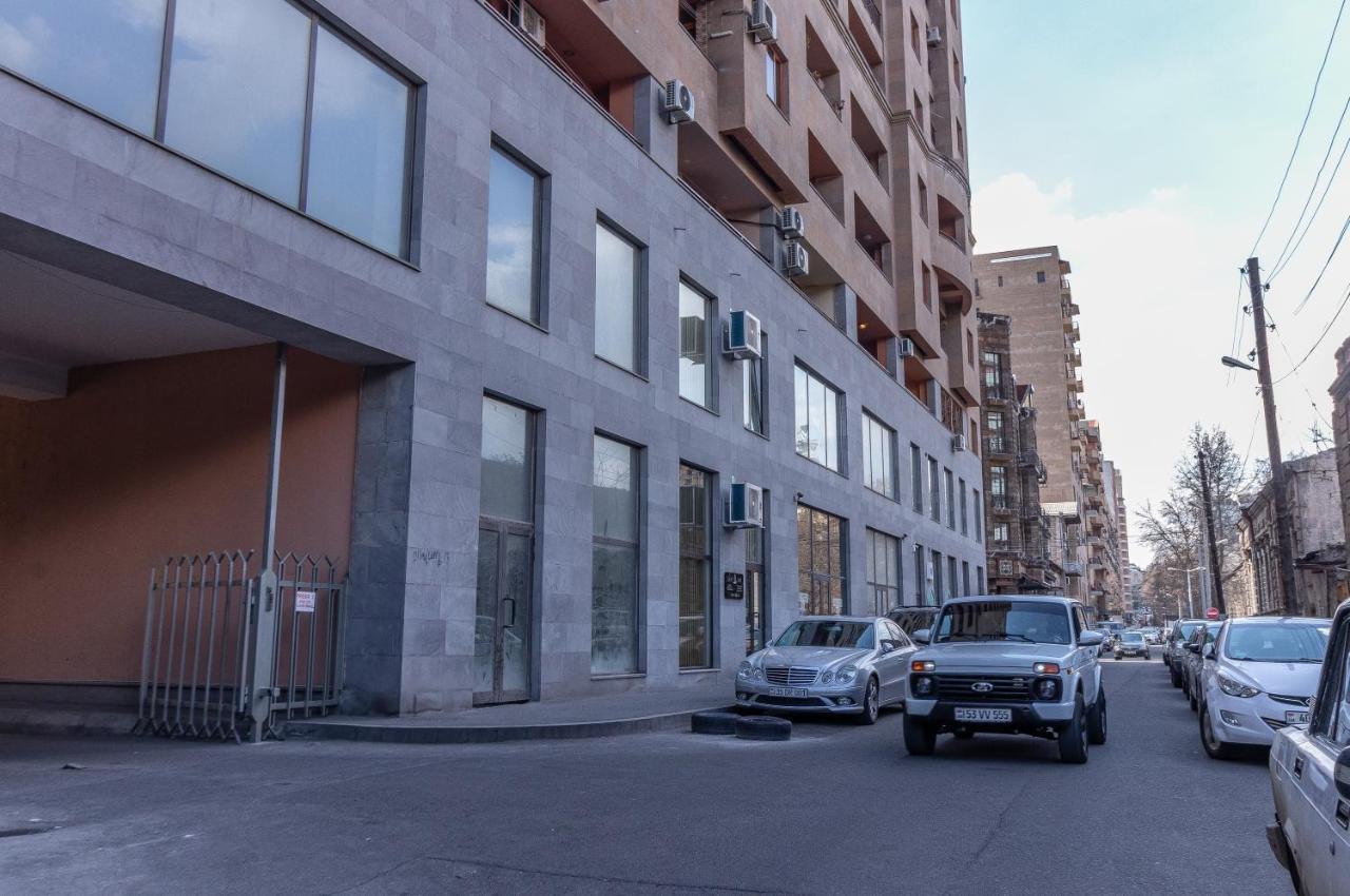 Stay Inn Apartments At Buzand 13 Street 耶烈万 外观 照片