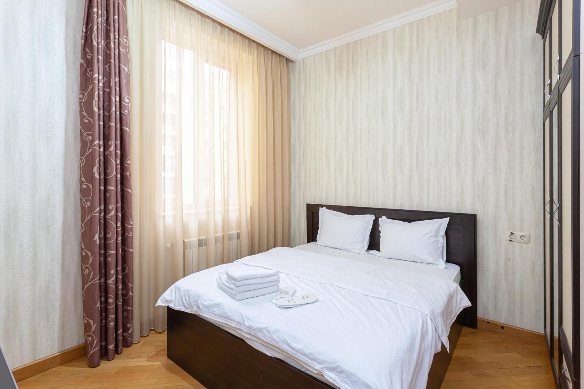 Stay Inn Apartments At Buzand 13 Street 耶烈万 外观 照片