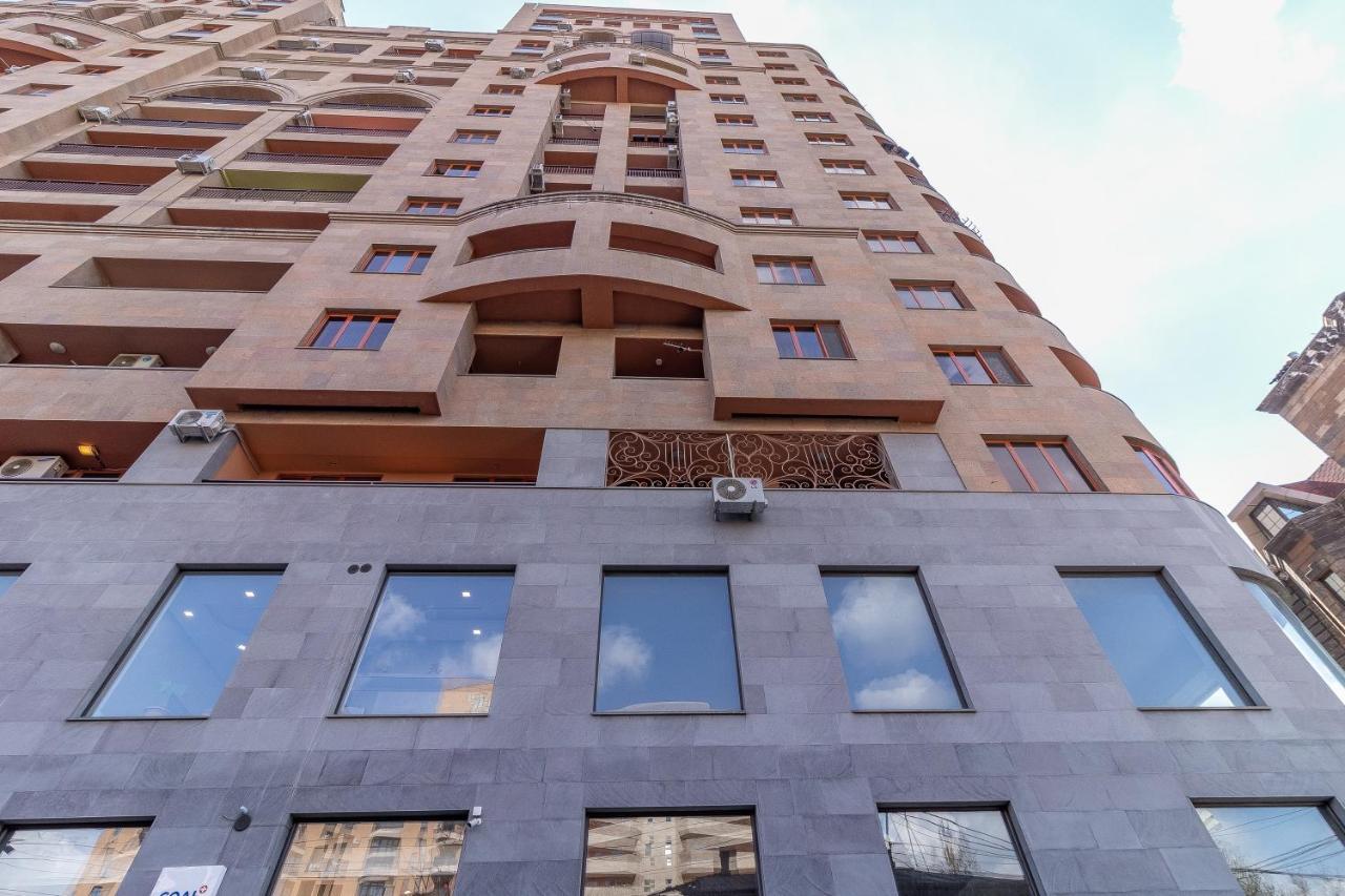 Stay Inn Apartments At Buzand 13 Street 耶烈万 外观 照片