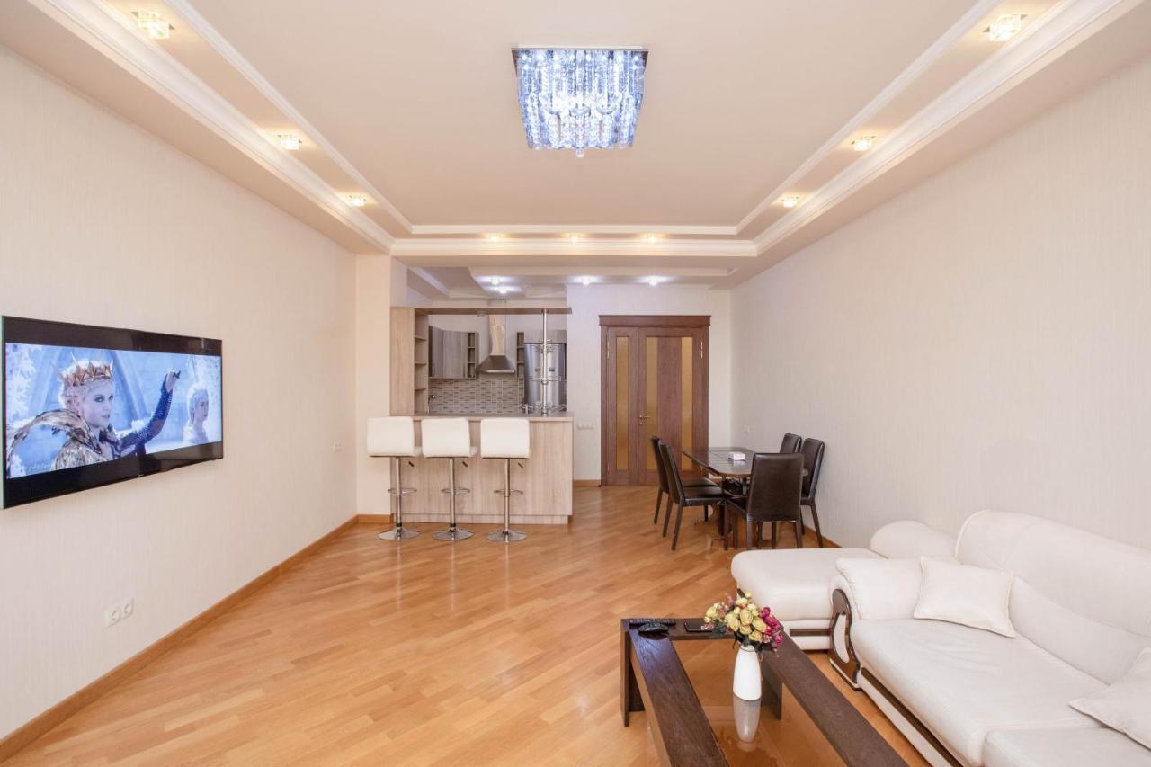 Stay Inn Apartments At Buzand 13 Street 耶烈万 外观 照片